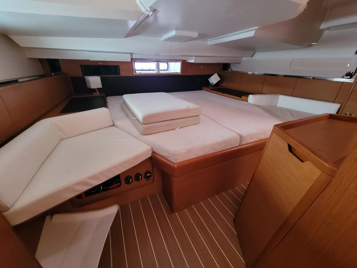 2017 Jeanneau Sun Odyssey 44 DS - Image 52