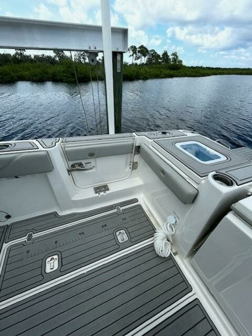 2023 Pursuit 378 Sport - Image 15