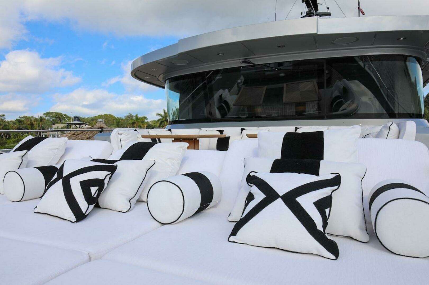 2025 Majesty Yachts 120 - Image 18