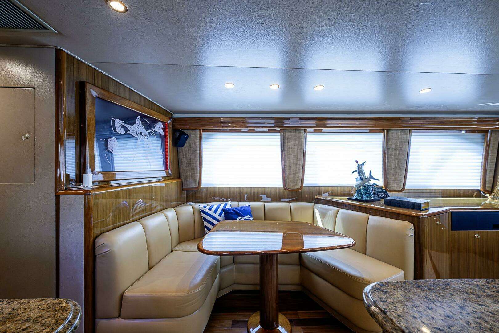 2007 Viking 64 Convertible - Image 12