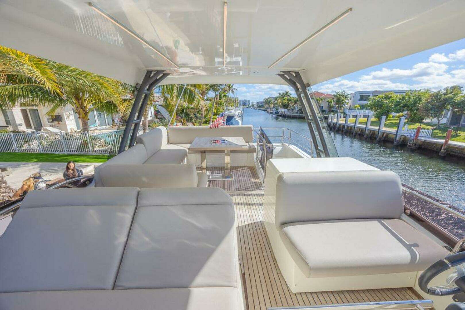 2021 Prestige 520 Flybridge - Image 27