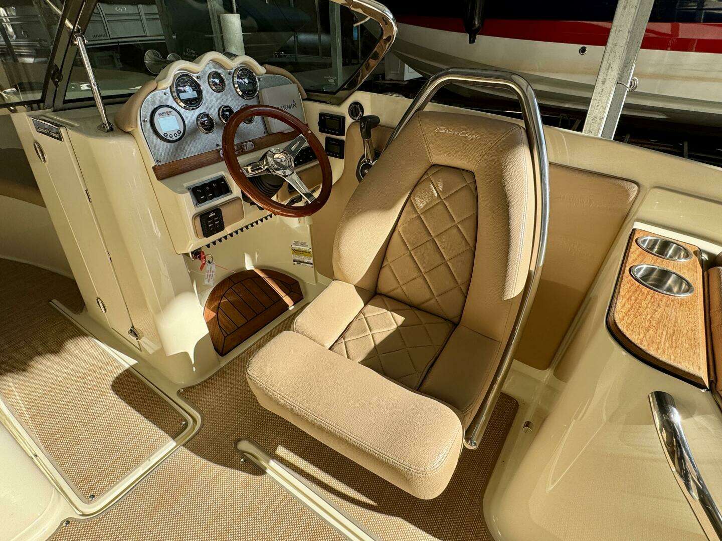 2018 Chris-Craft Launch 27 Heritage Trim Edition - Surf - Image 22