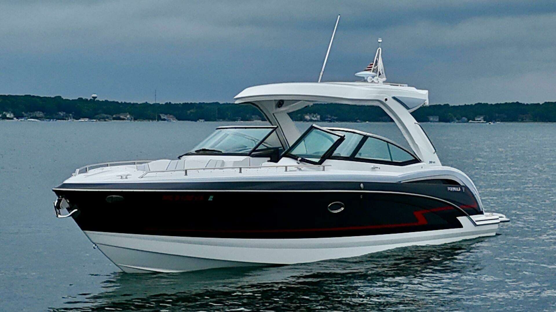 2024 Formula 350 Crossover Bowrider - Image 11