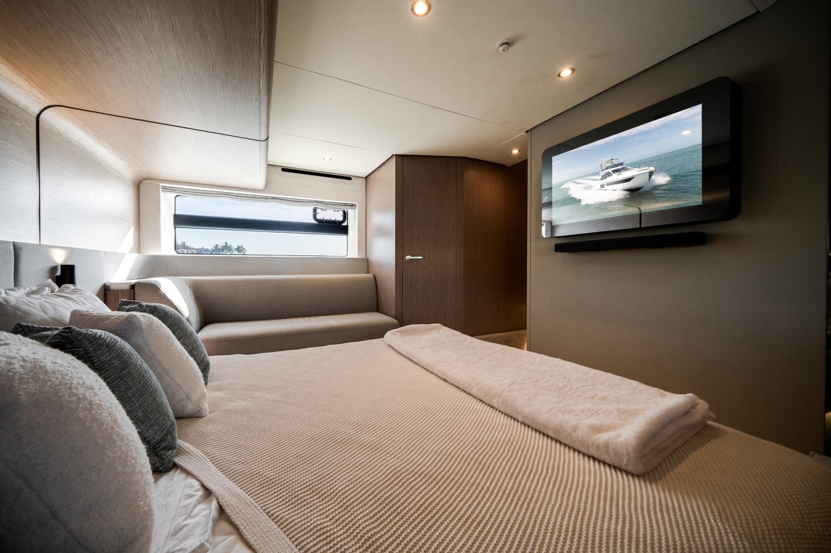 2024 Azimut 53 FLY - Image 39