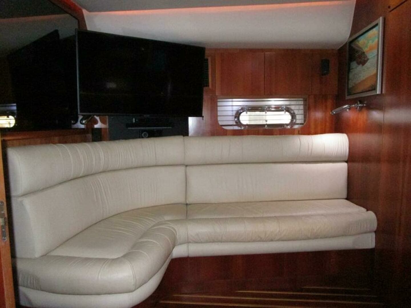 2003 Tiara Yachts 5200 Express - Image 5