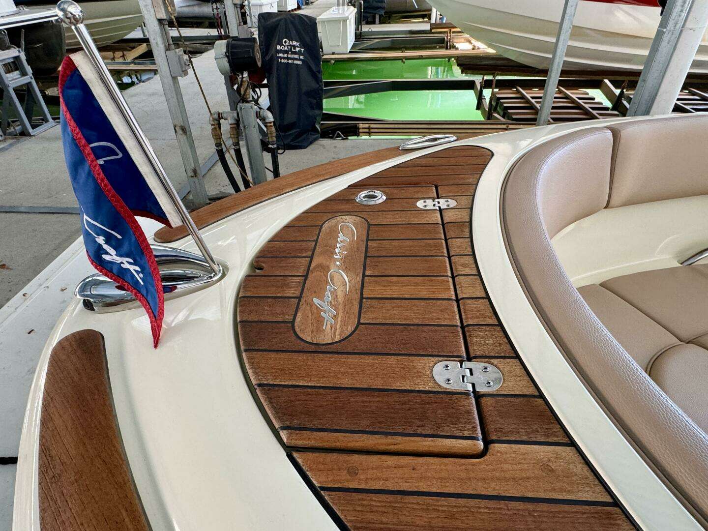 2018 Chris-Craft Launch 27 Heritage Trim Edition - Surf - Image 48