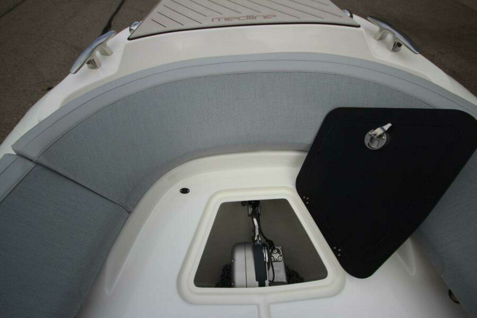 2024 Zodiac Medline 9 NEO - Image 80