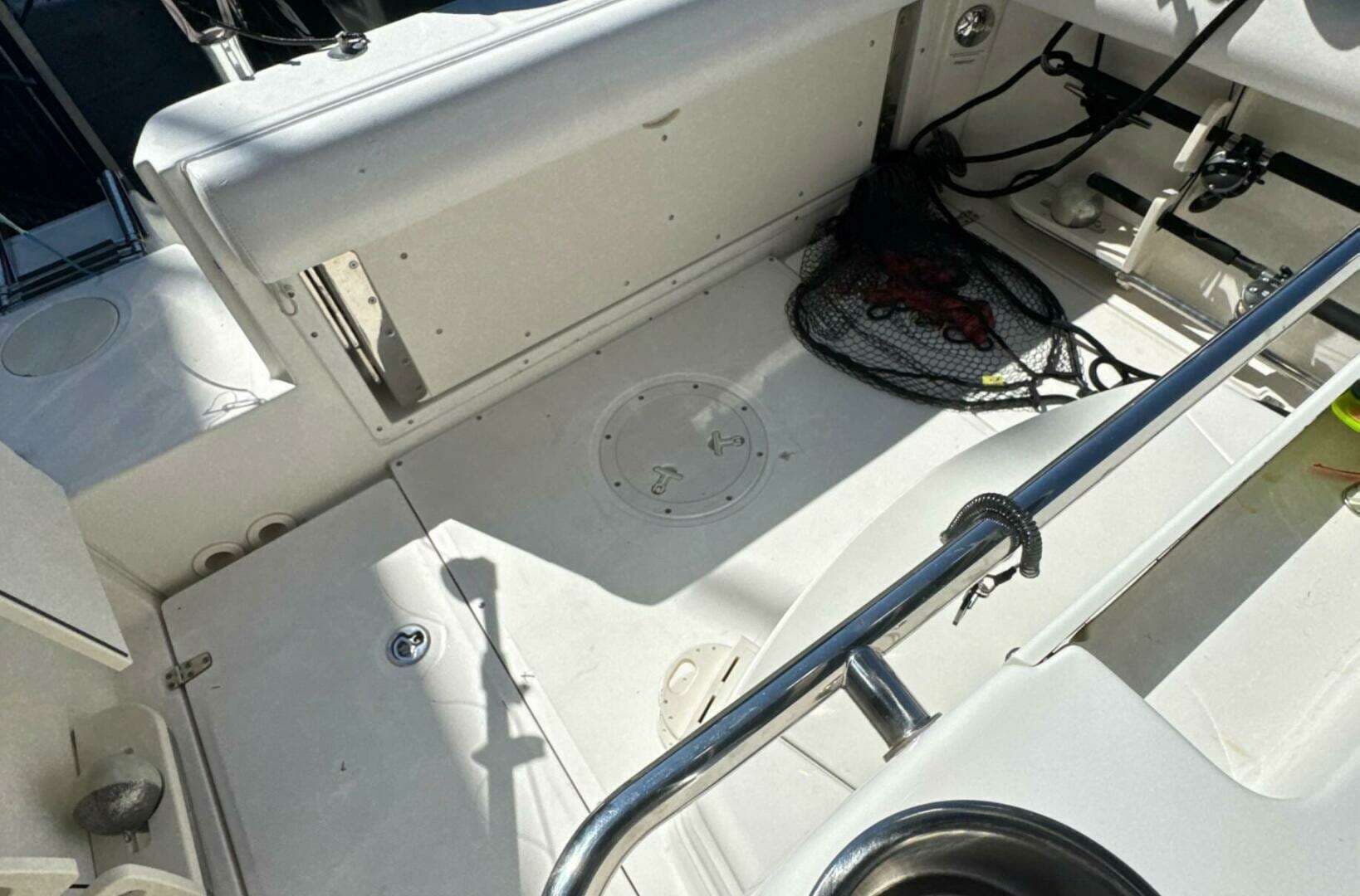 2014 Boston Whaler 220 Outrage - Image 21