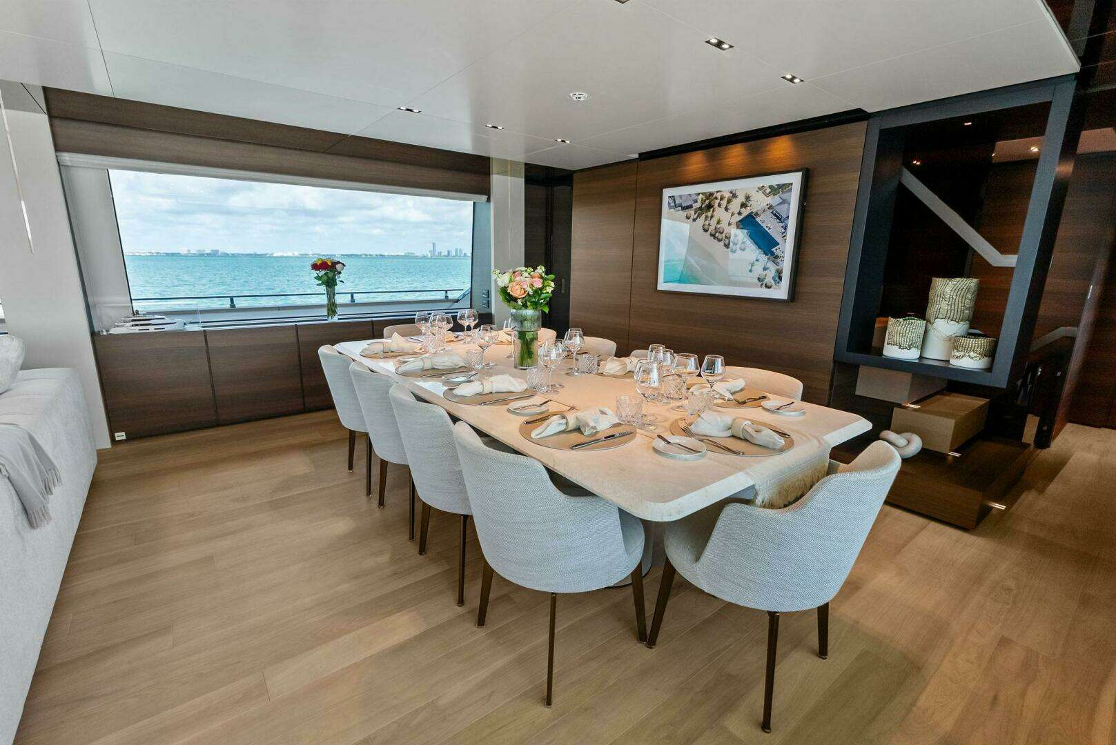 2023 Custom Line 33 Navetta - Image 44