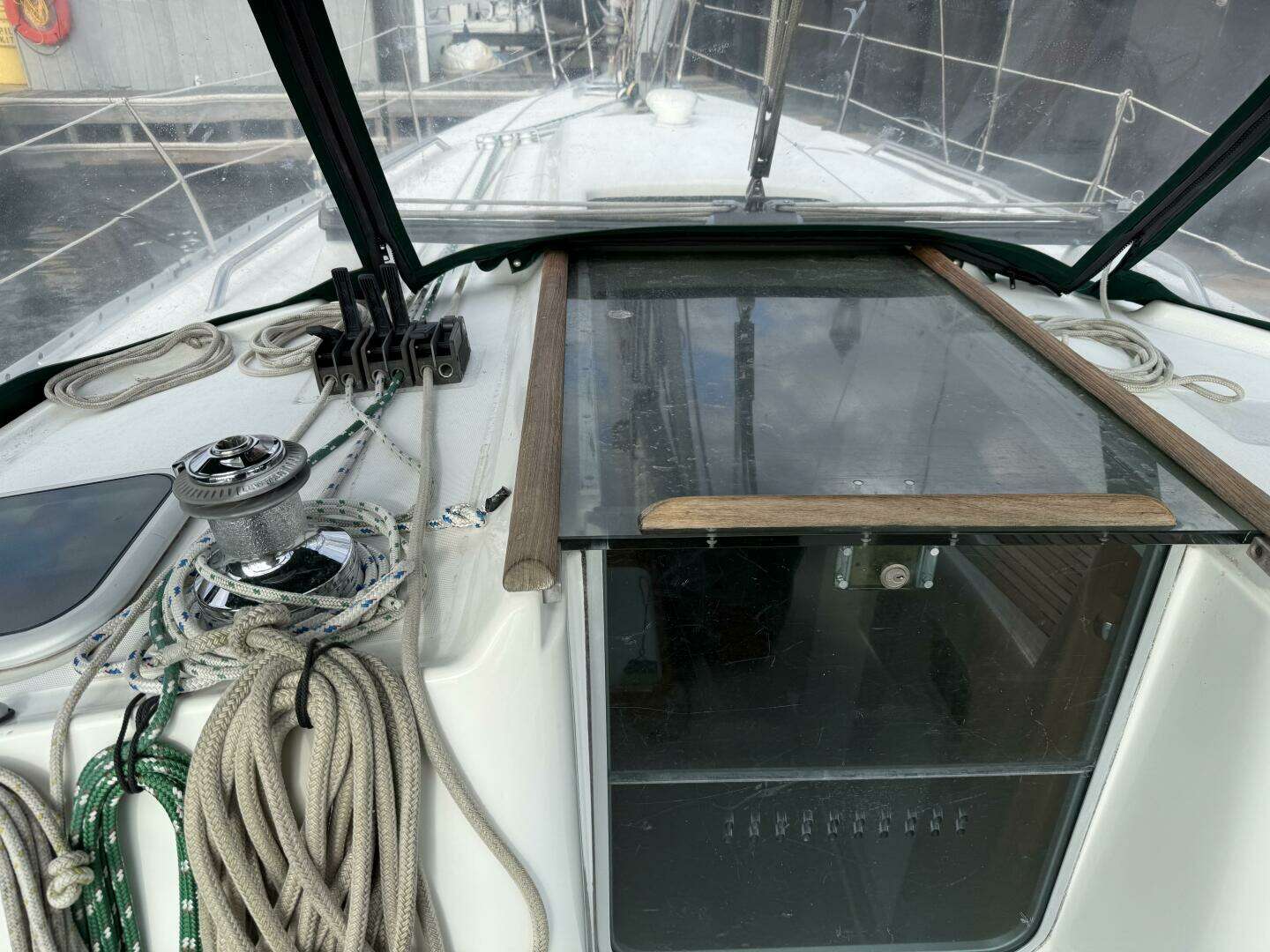 2000 Beneteau 361 - Image 21