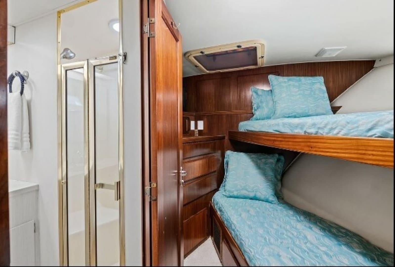 1989 Hatteras Motor Yacht - Image 22