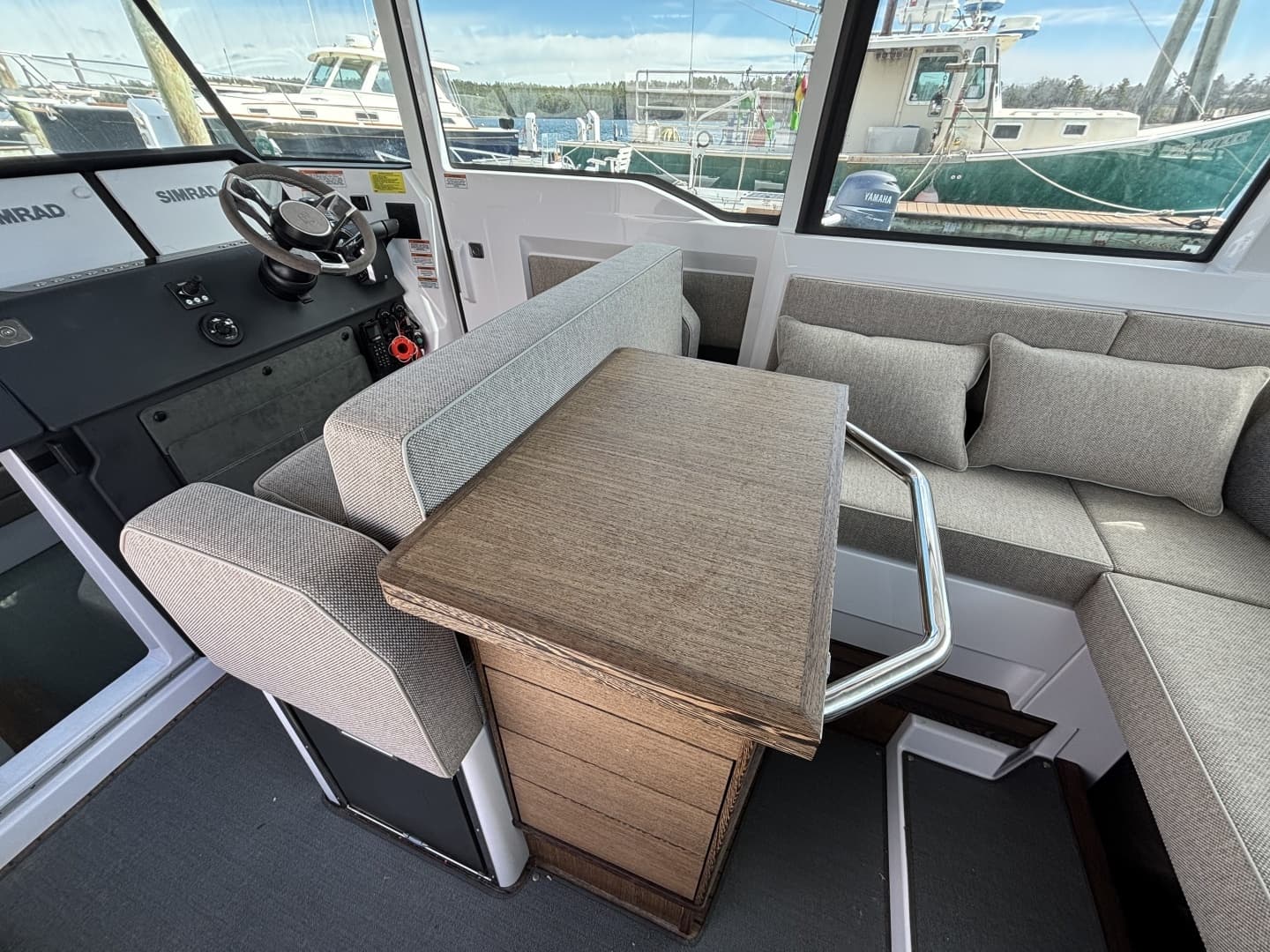 2023 Axopar 37XC Cross Cabin - Image 34