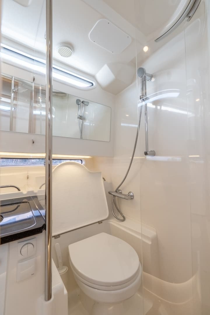 2025 Nimbus Tender 11 - Image 16