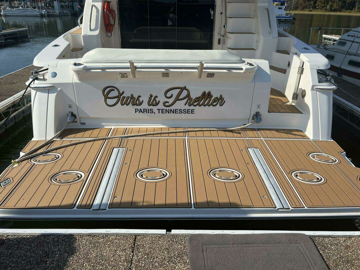 2008 Ovation 52 - Image 5