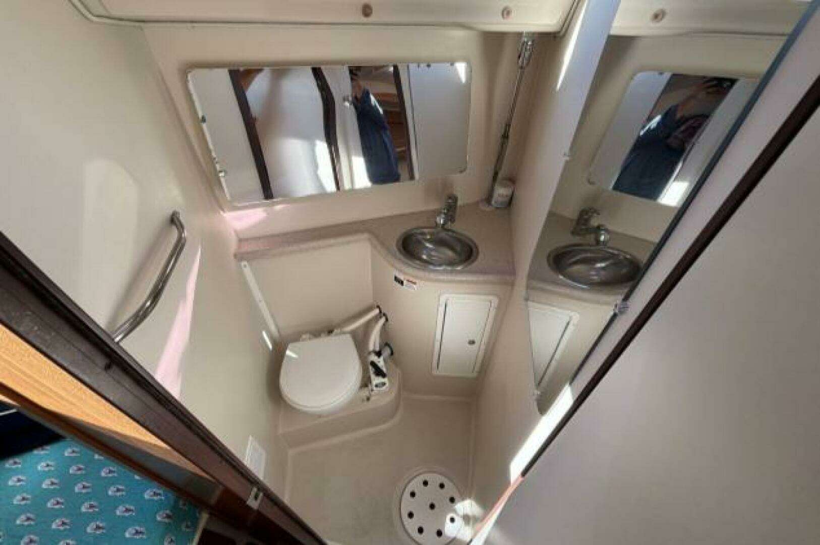 2004 Catalina 400 - Image 17
