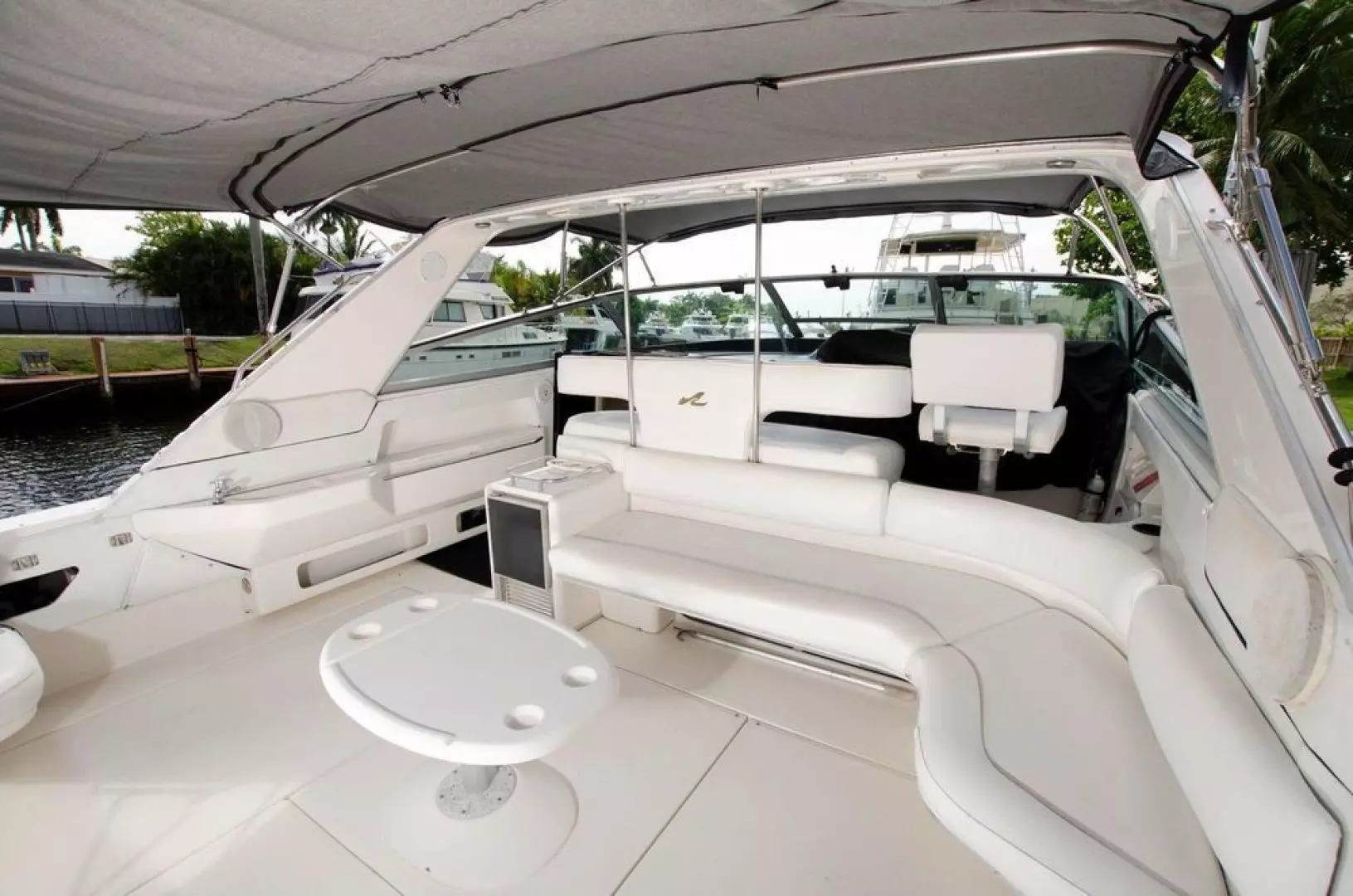 1993 Sea Ray Sundancer - Image 10