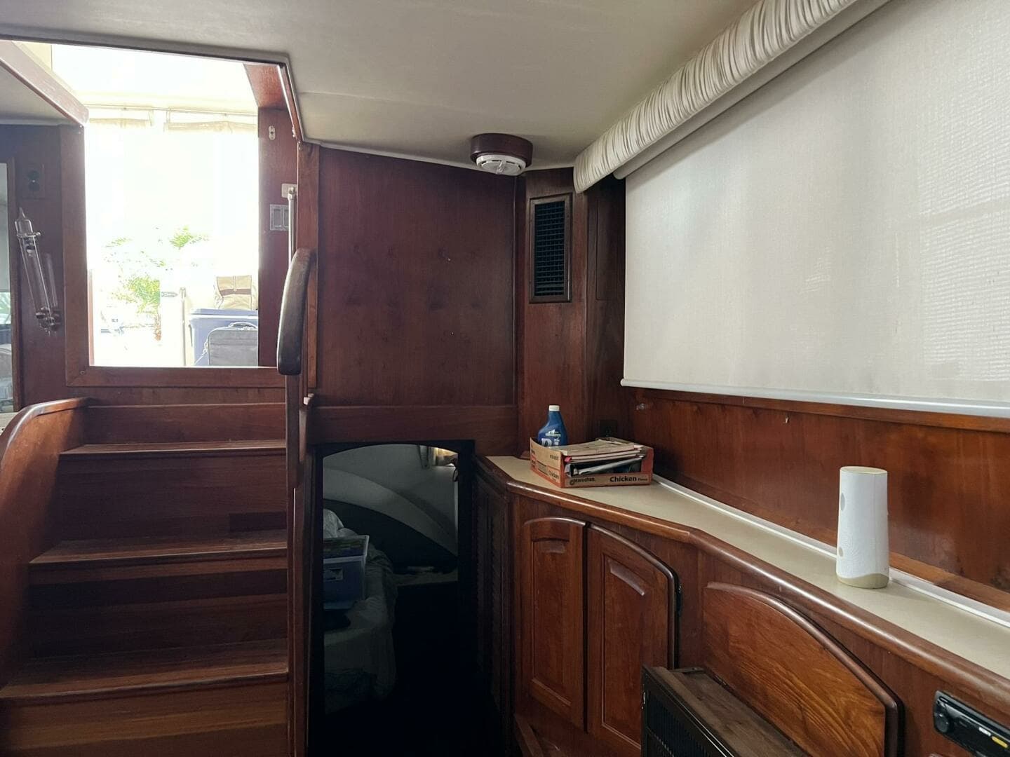 1987 Californian 42 Motor Yacht - Image 4