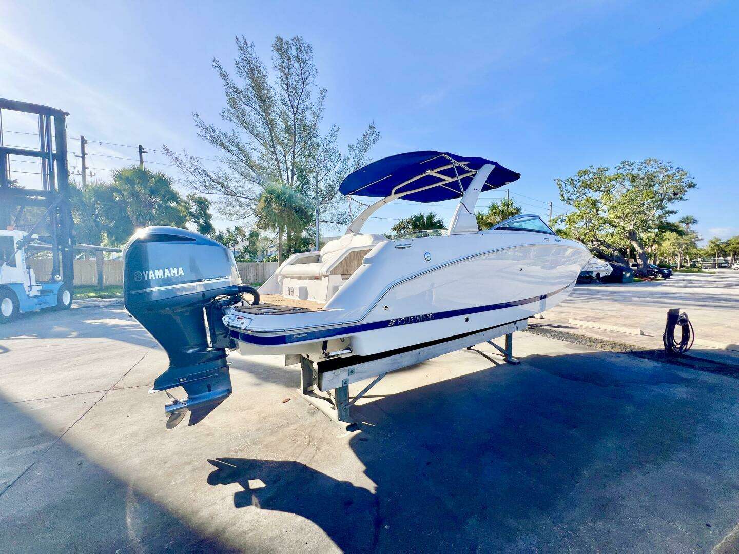 2018 Four Winns HD270 - Image 2