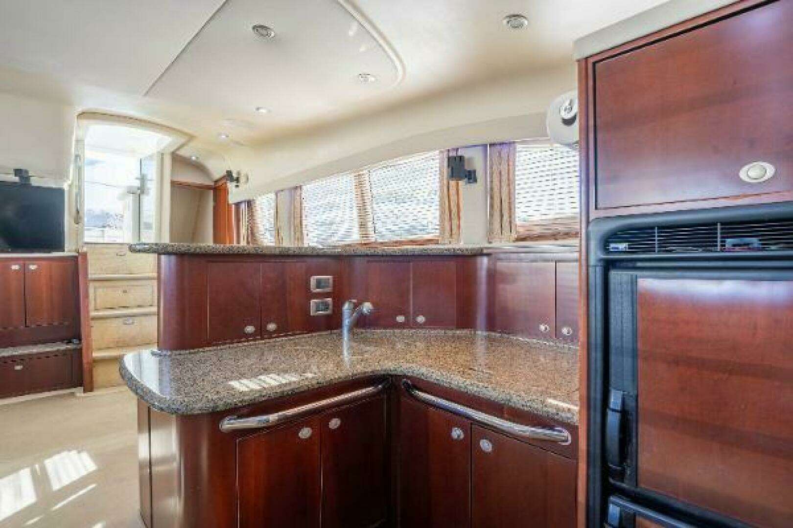 2005 Sea Ray 480 Motor yacht - Image 35