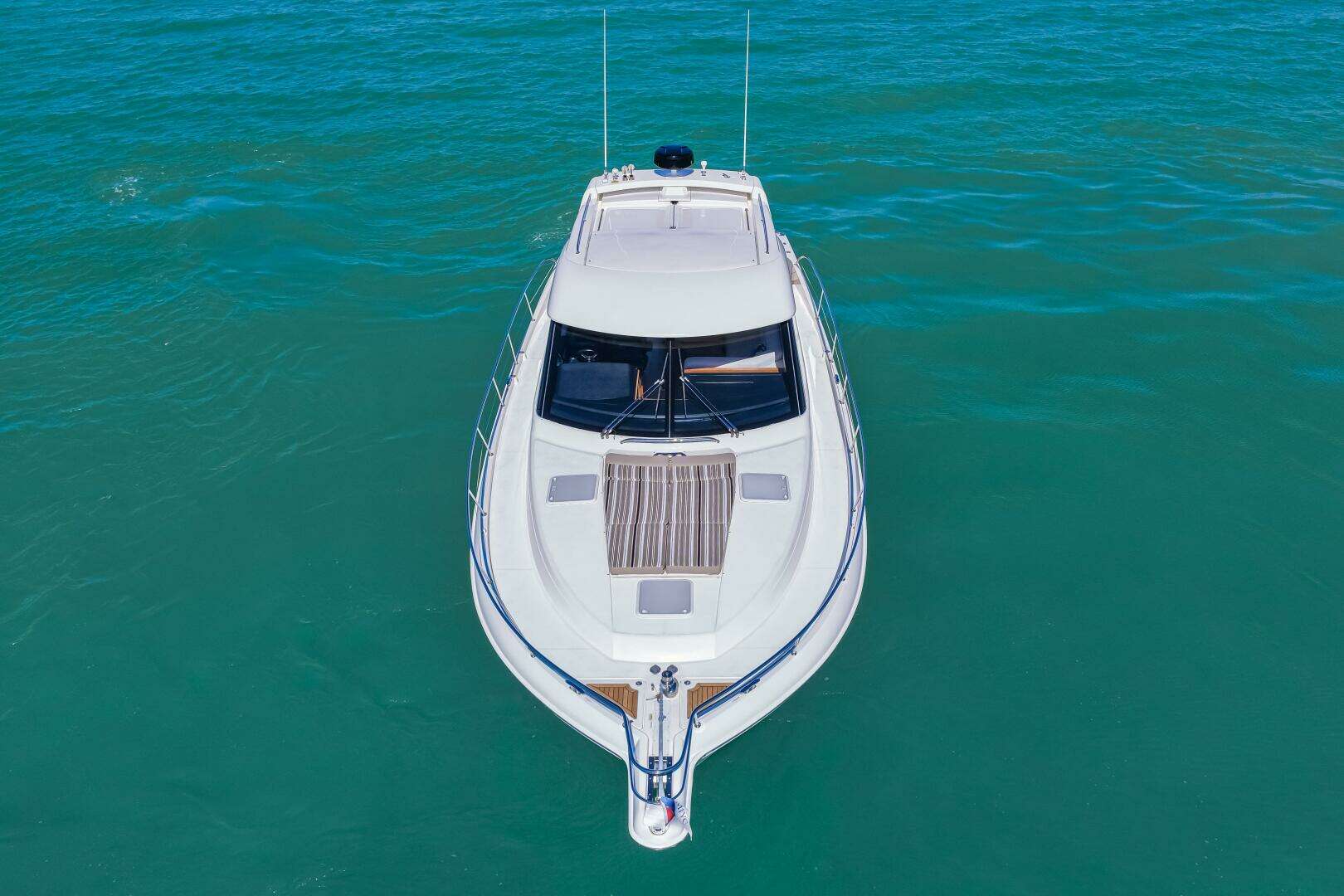 2016 Riviera 5000 Sport Yacht - Image 21