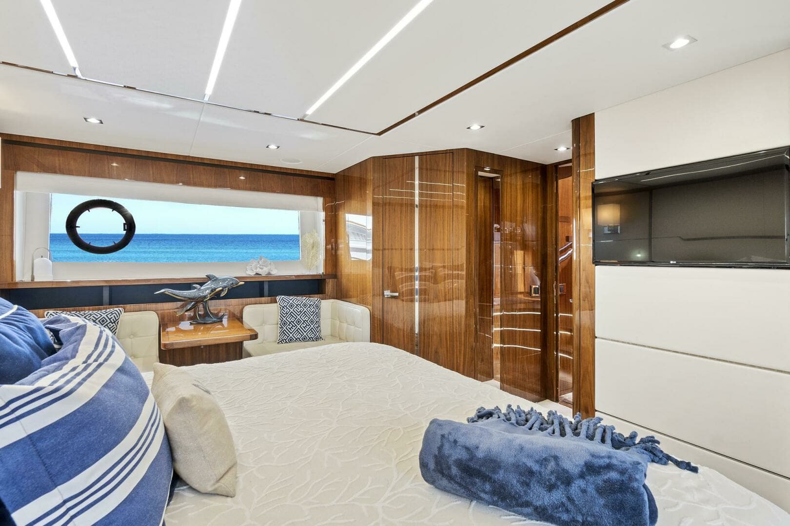 2017 Sunseeker 68 Sport Yacht - Image 61