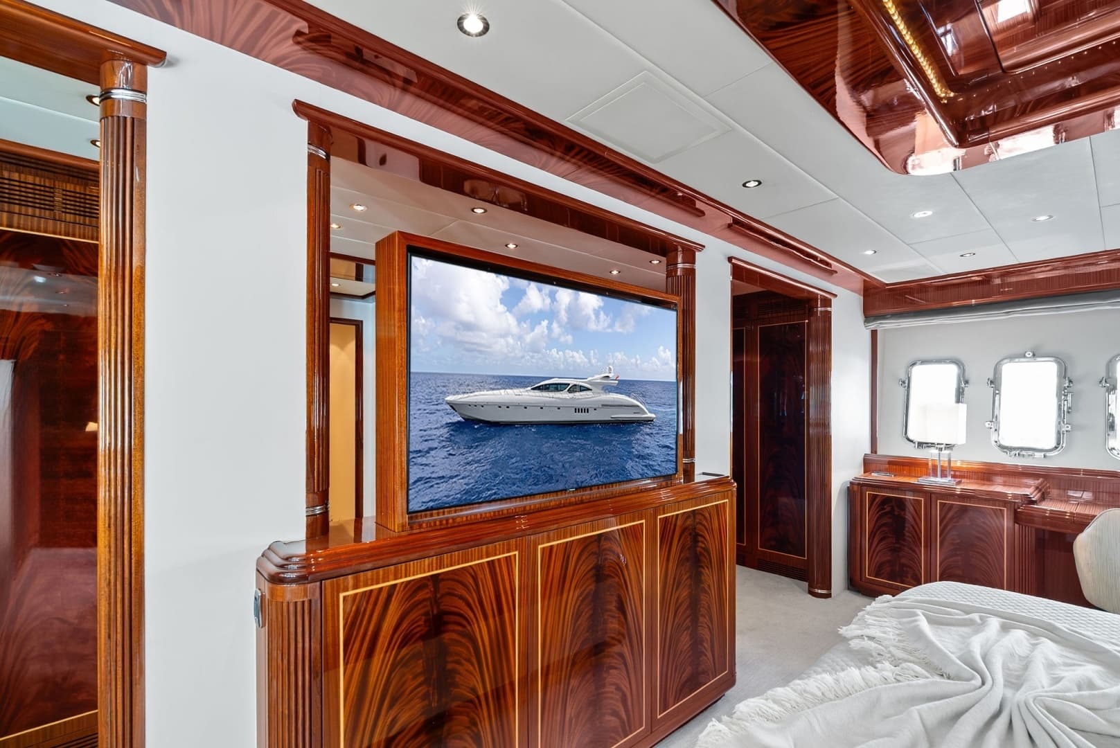 2005 Mangusta 130 - Image 47