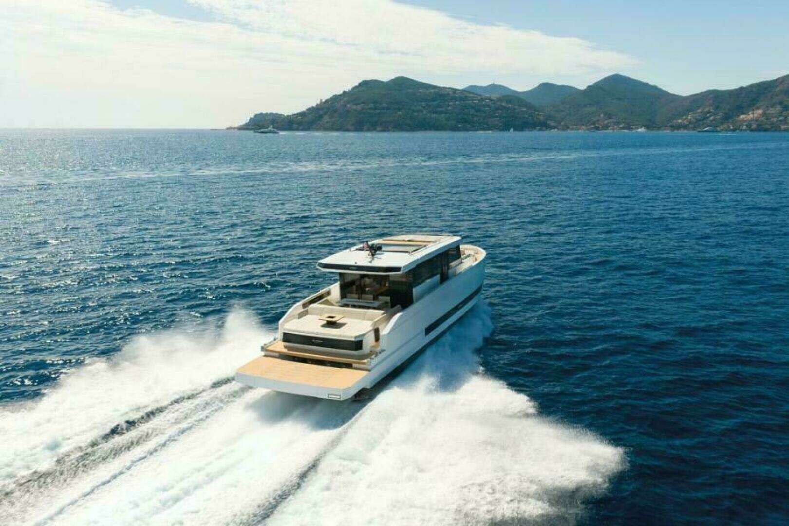 2026 De Antonio Yachts D60 - Image 5