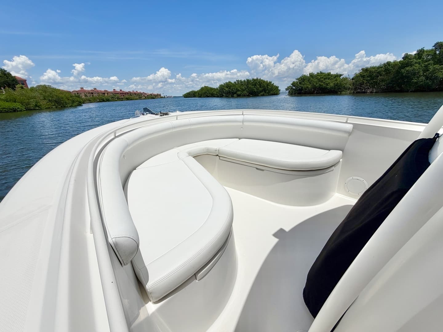 2007 Edgewater 268 CC - Image 3
