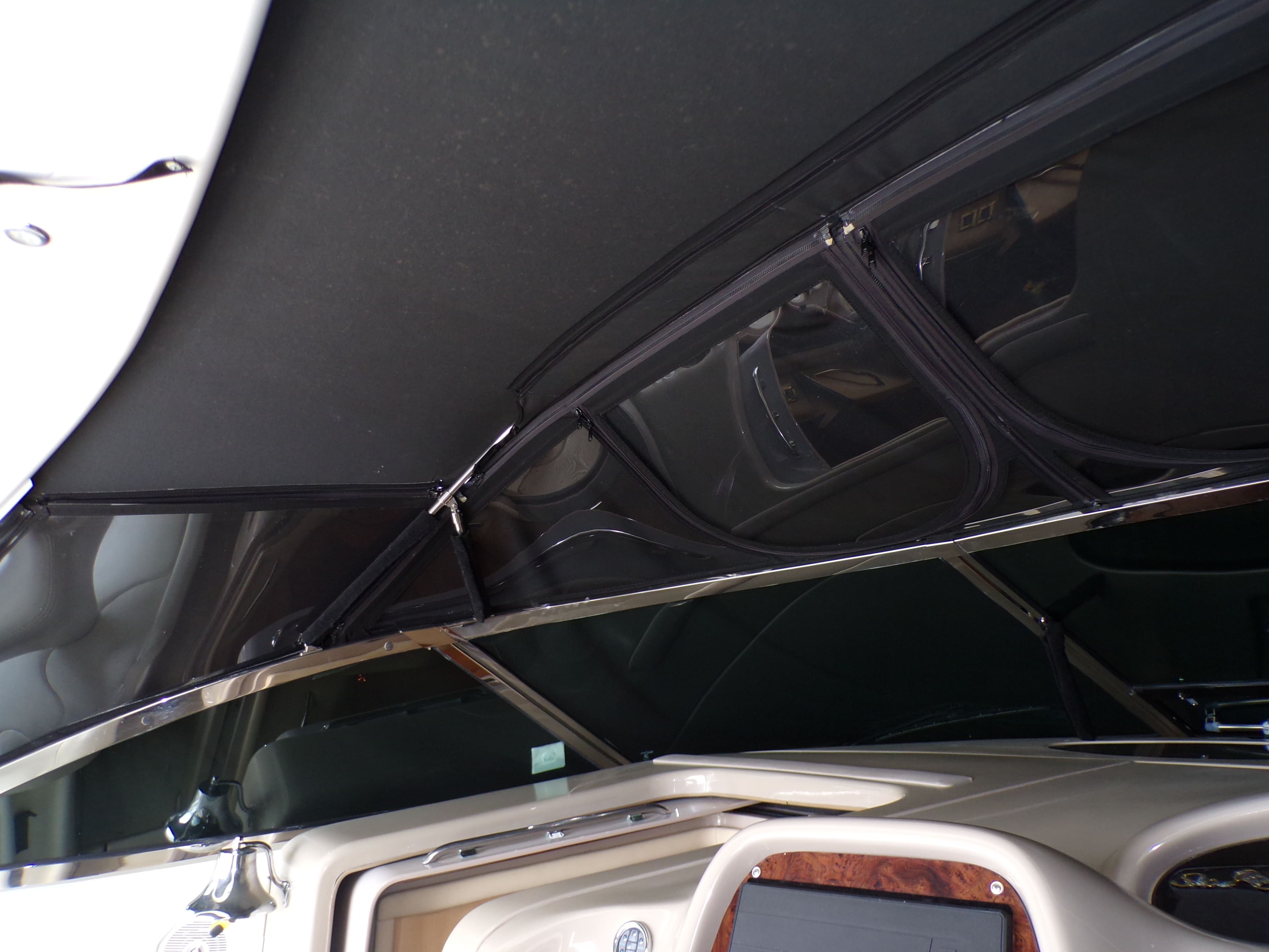 2000 Sea Ray 410 Express Cruiser - 93