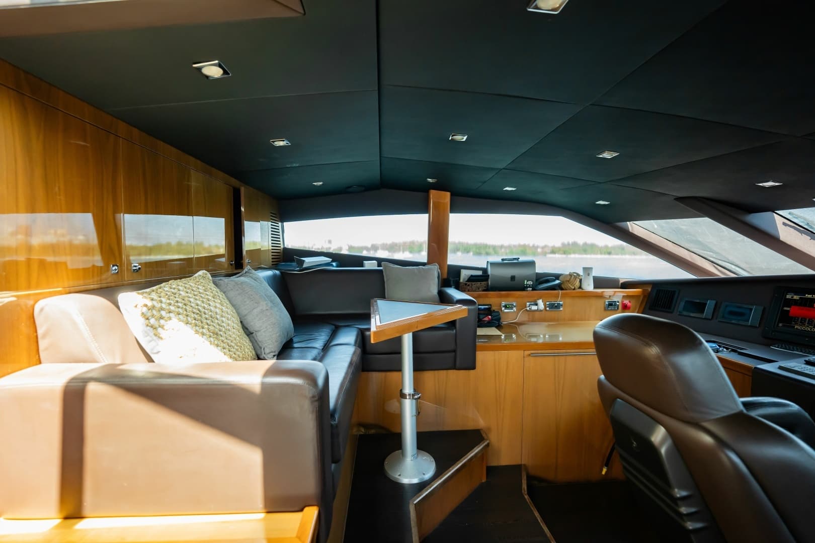 2010 Sunseeker 34 Metre Yacht - Image 41