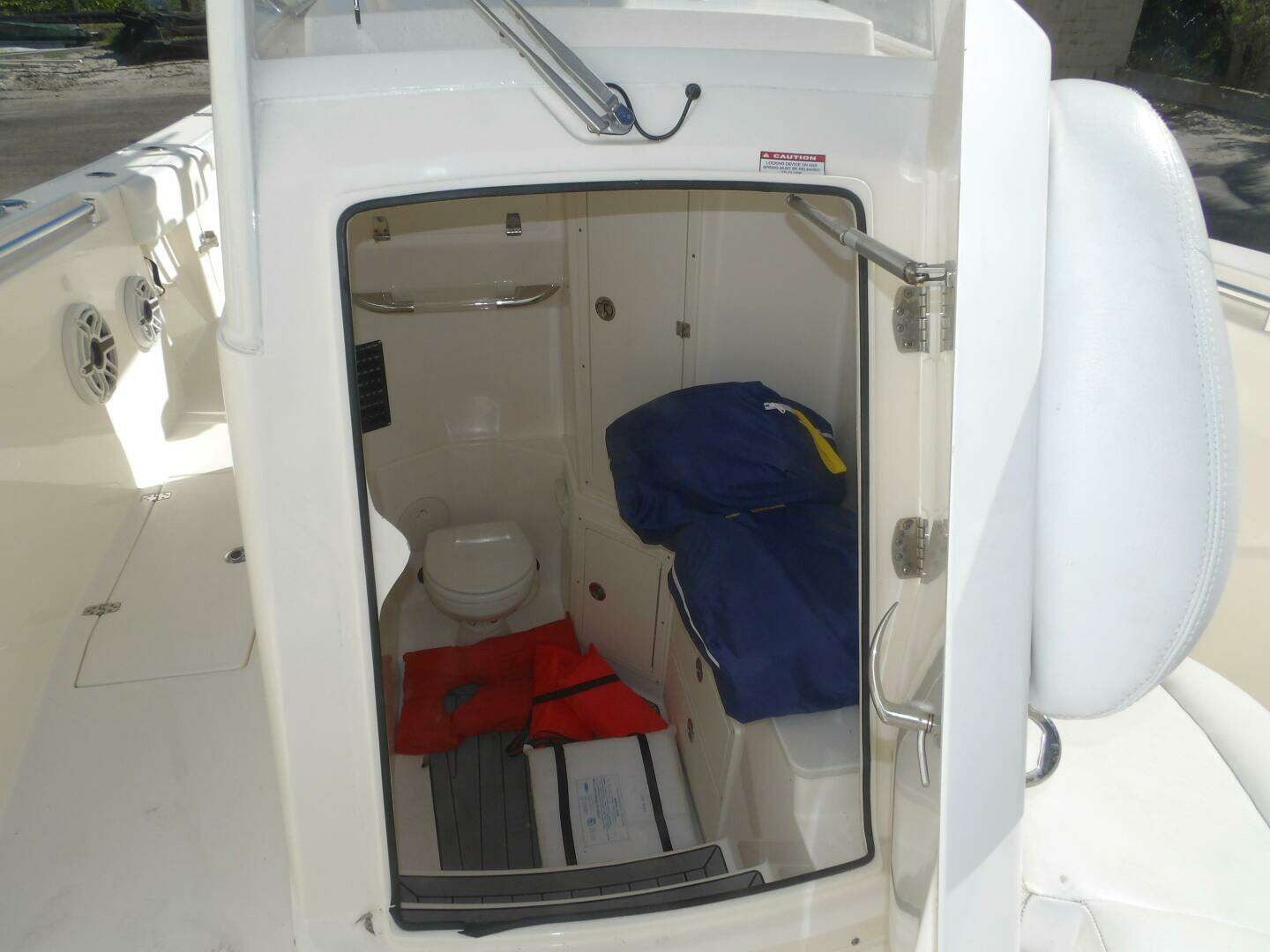 2020 Cobia 320 CC - Image 33