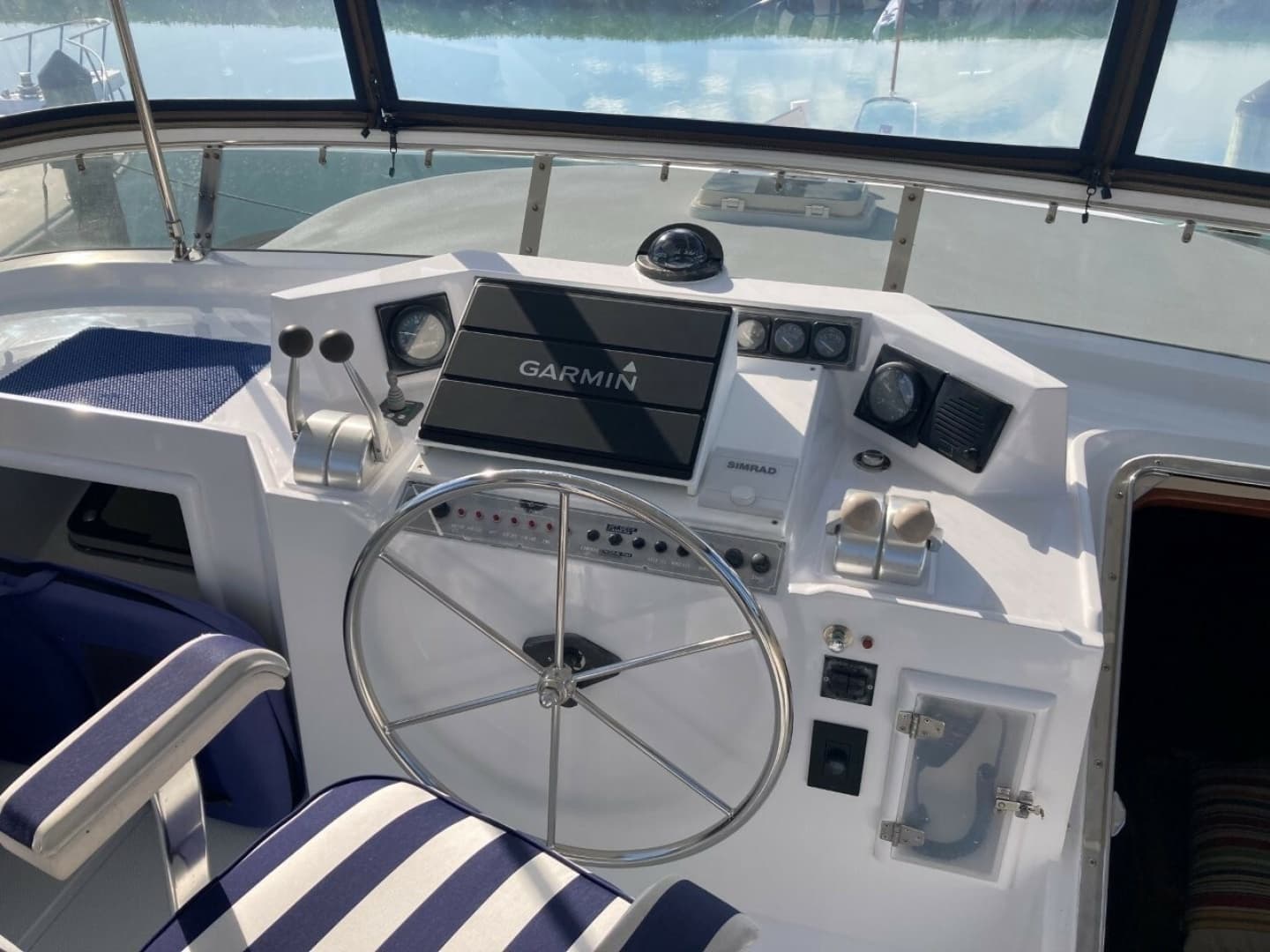 1999 Offshore Yachts 48 Pilothouse - Image 11
