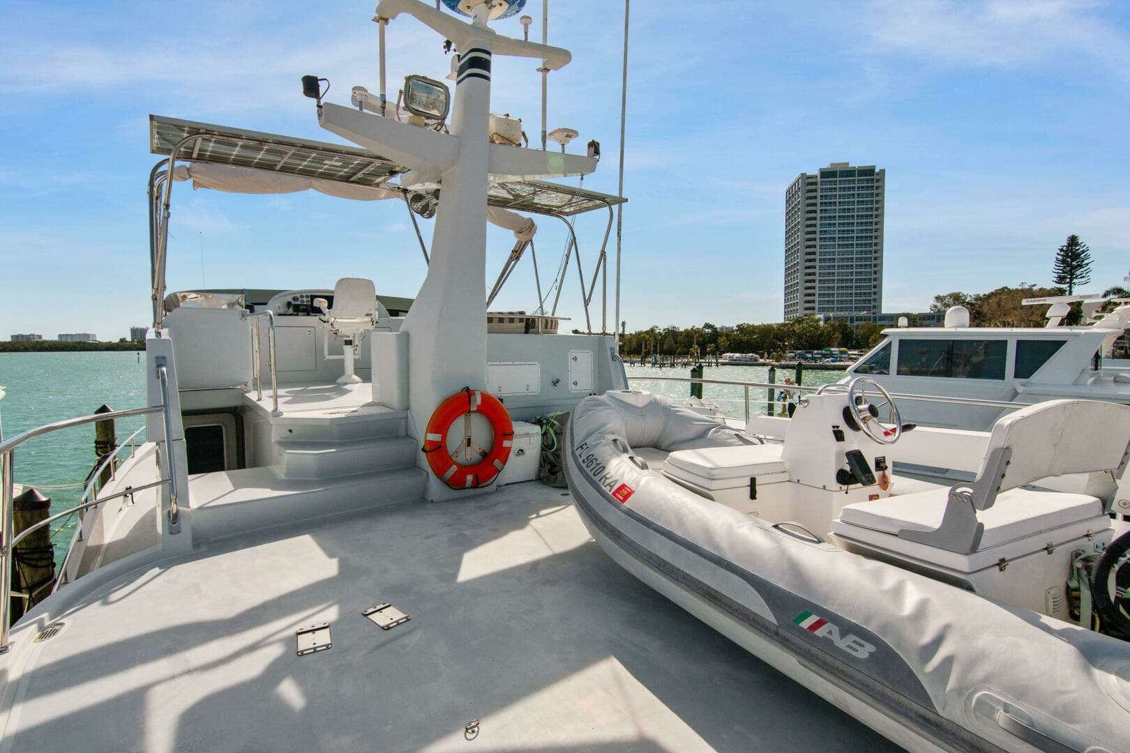 2004 Northern Marine 5700 Expedition - Image 9