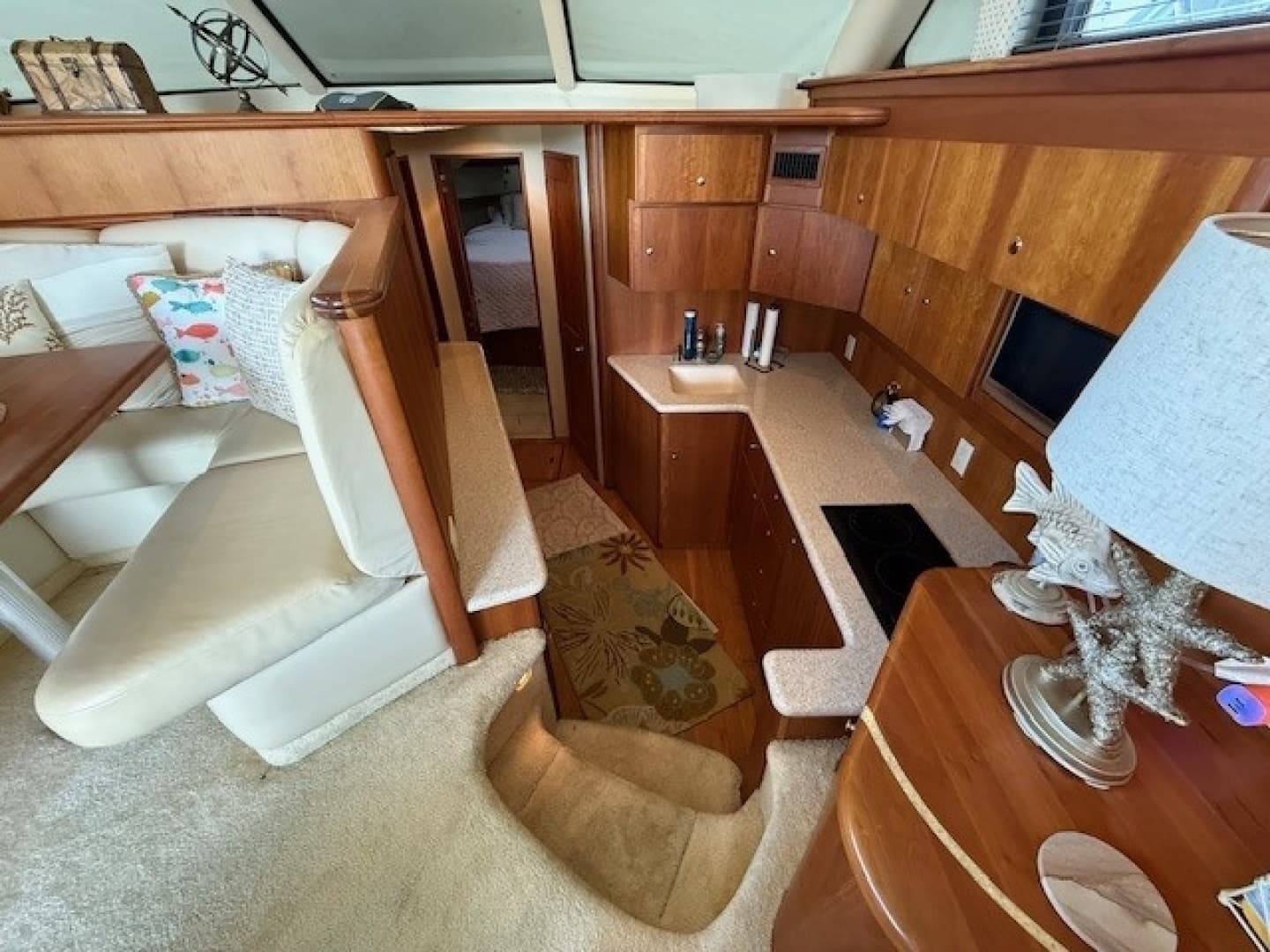 2001 Silverton 42 Convertible - Image 26