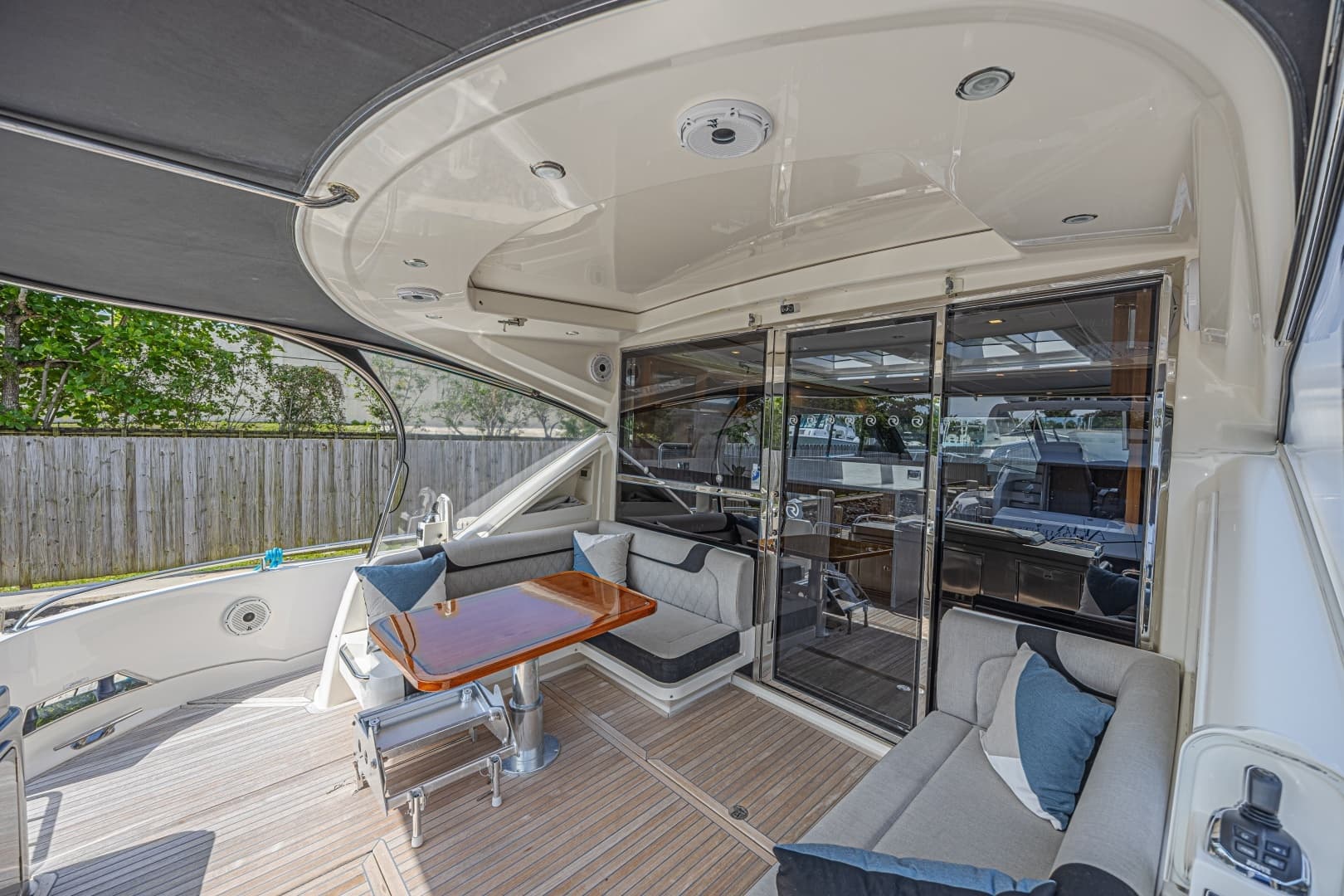 2021 Riviera 6000 Motor Yacht - Image 8
