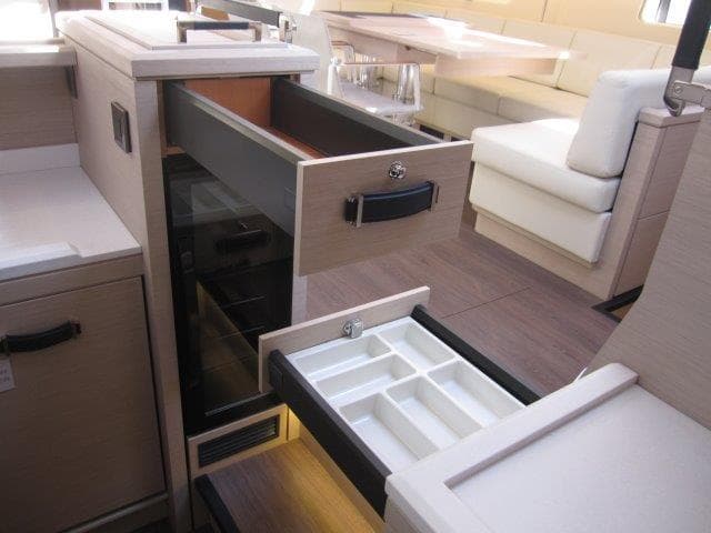 2025 Jeanneau Yacht 65 - 46