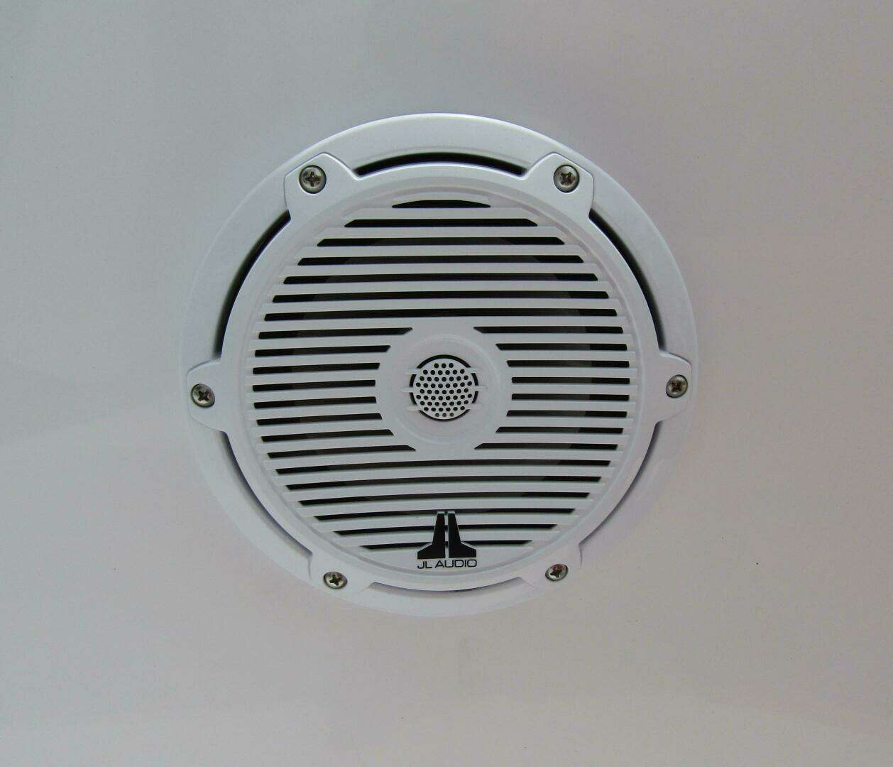 2024 Axopar 37 Sun Top - Image 34