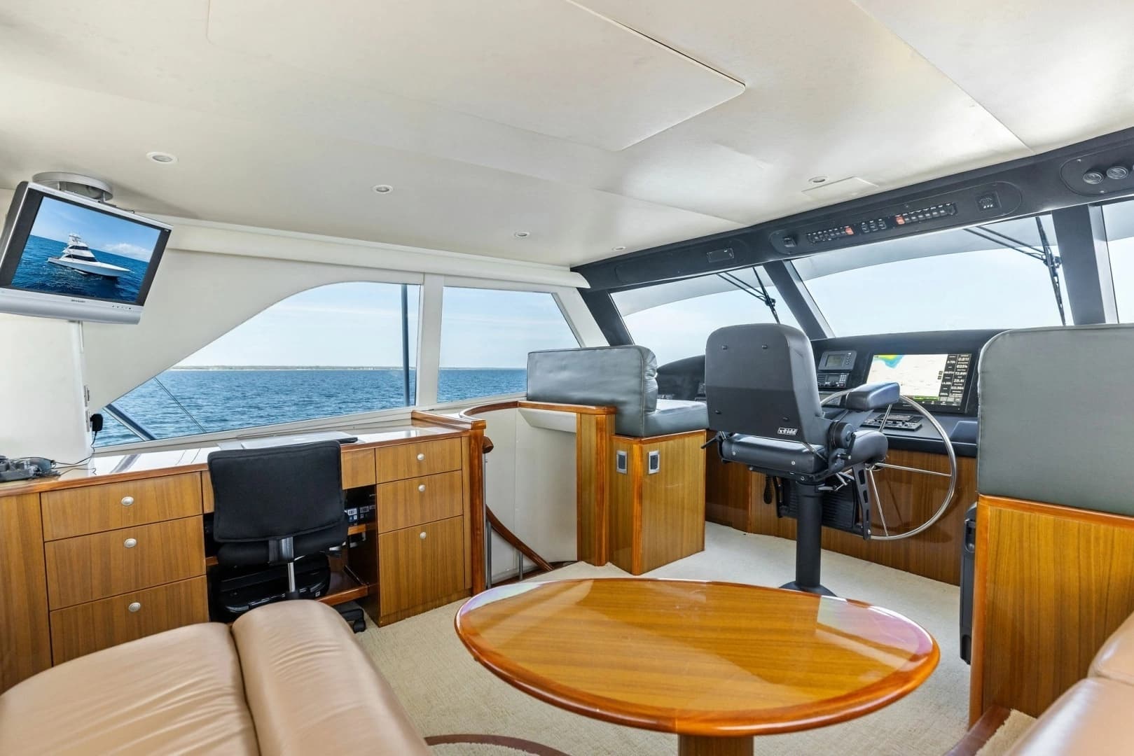2008 Viking 68 Skybridge - Image 19