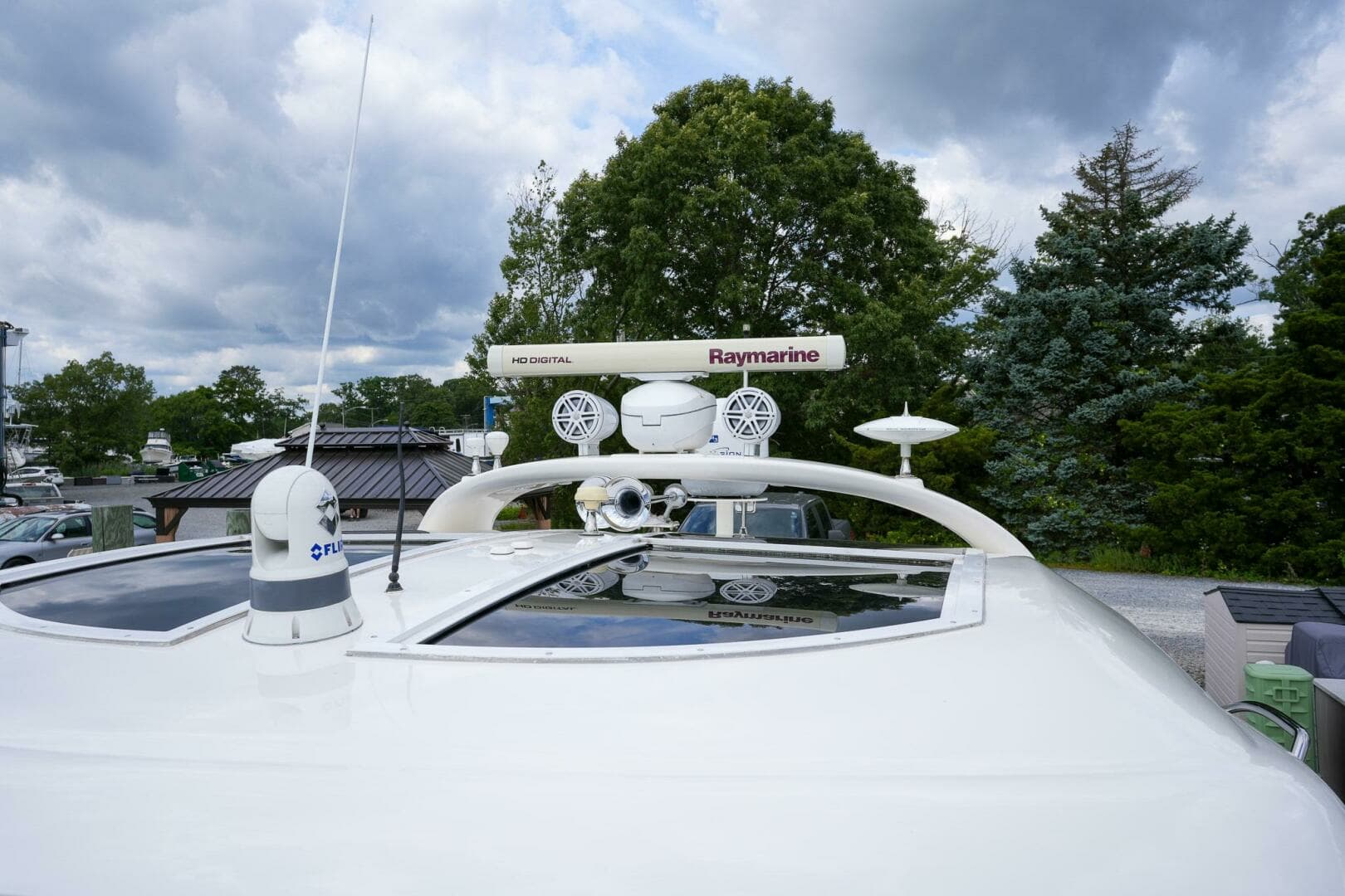 2010 Sea Ray 500 Sundancer - Image 33