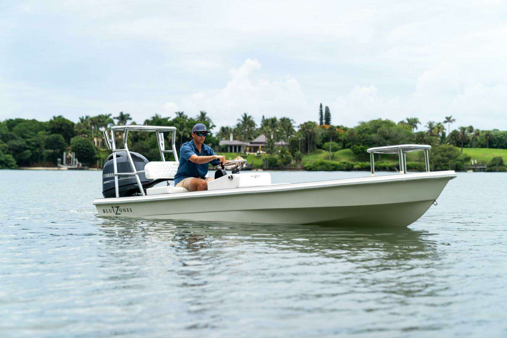 2025 BlueZones Boatworks 16' Flats - Image 3