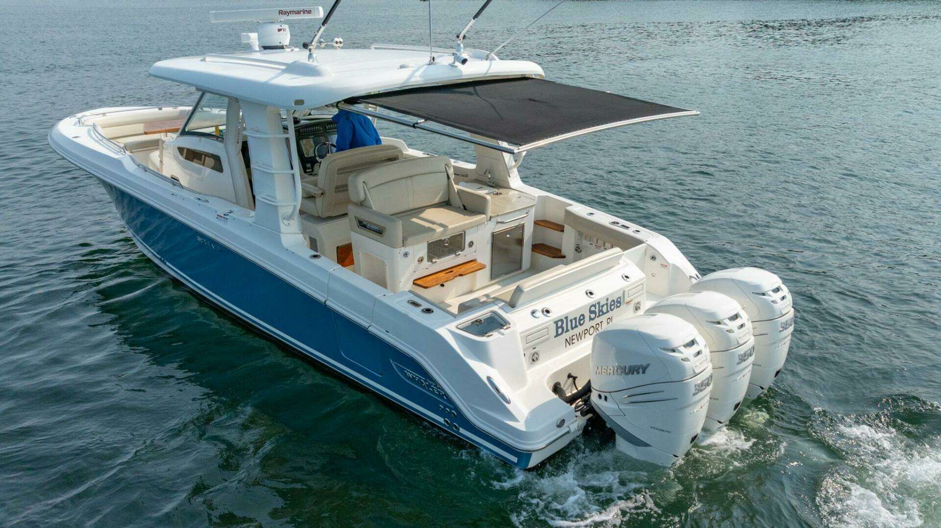 2019 Boston Whaler 350 EX Realm - Image 41