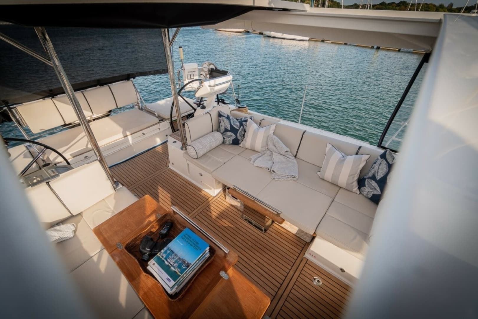 2020 Beneteau Oceanis Yacht 62 - Image 9