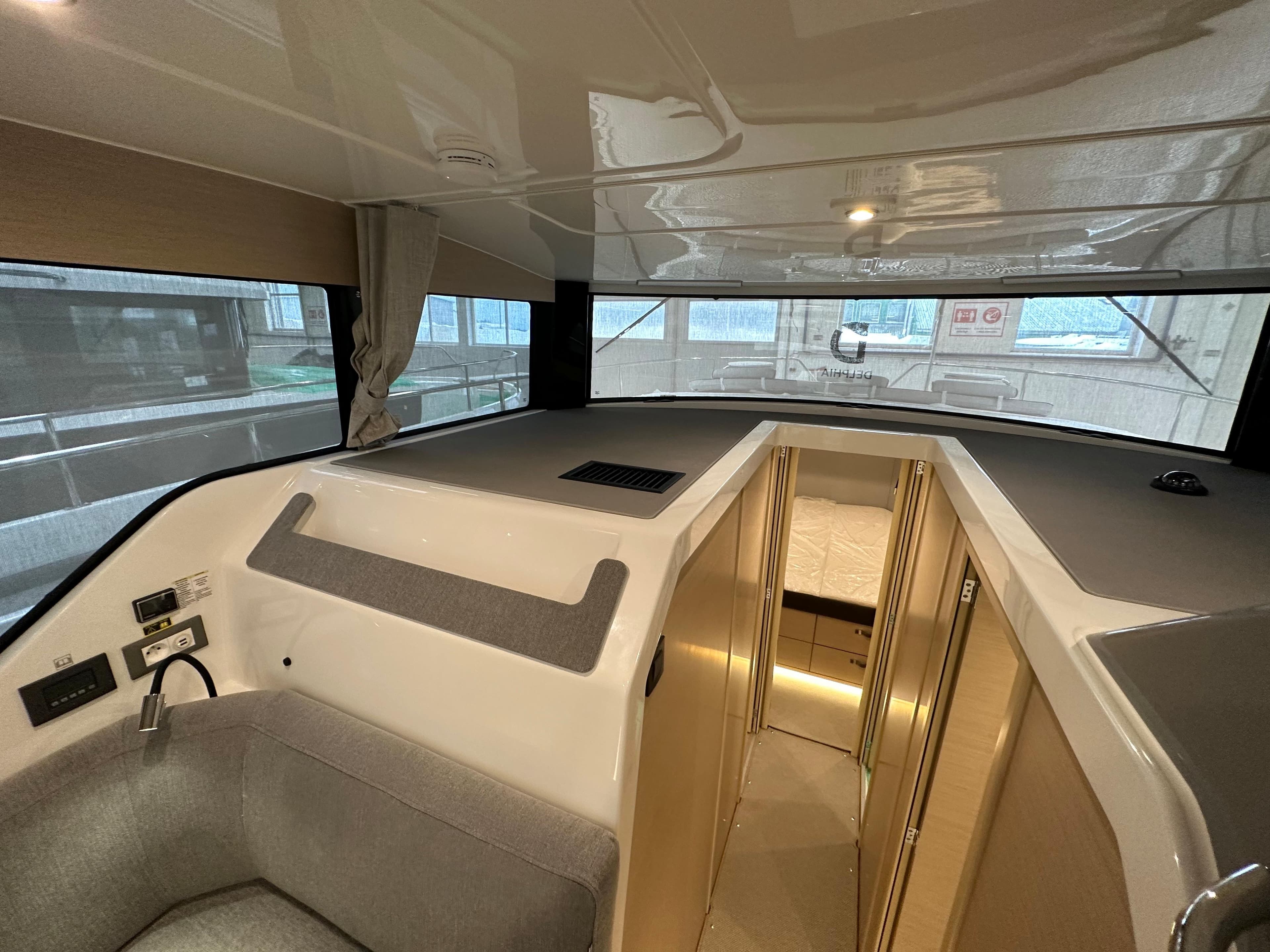 2023 Delphia 11 Flylounge - 170