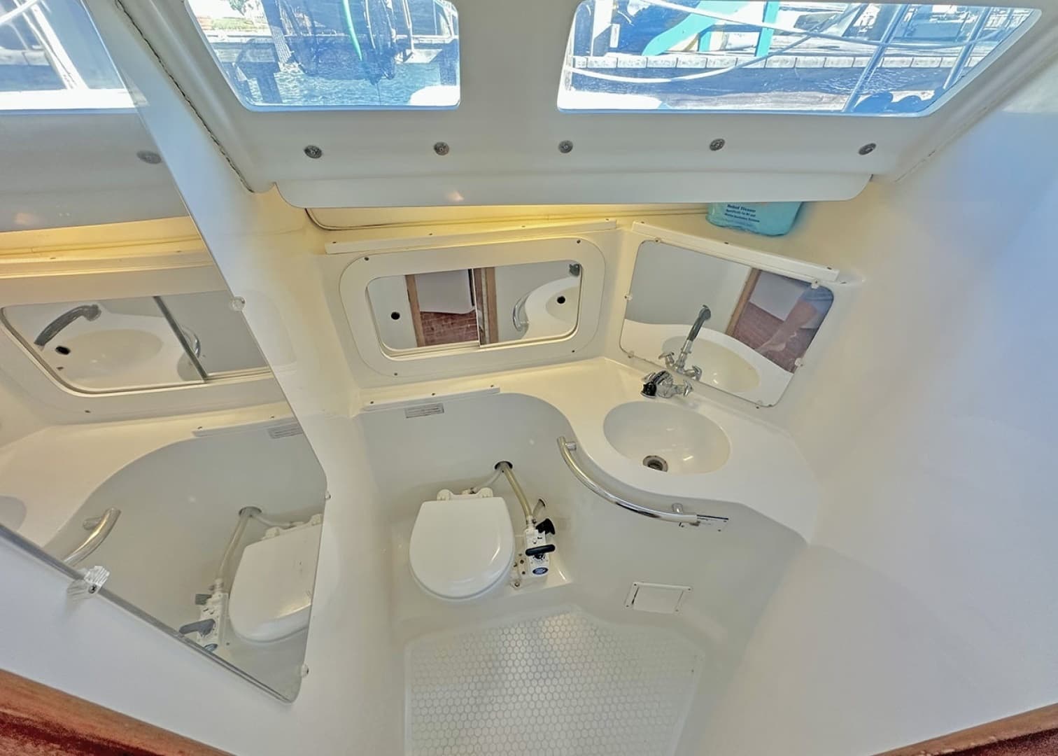 1996 Catalina 320 - Image 14
