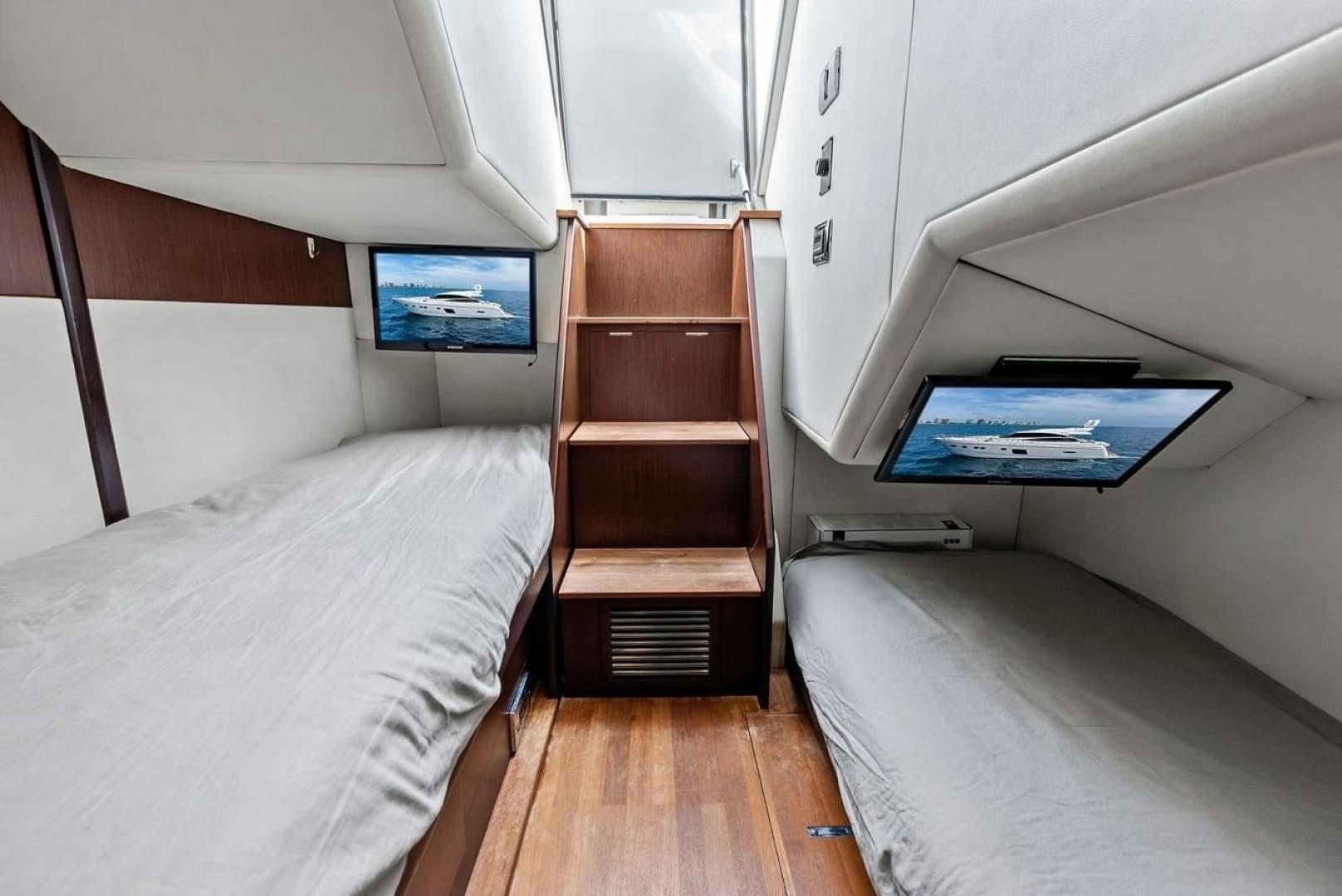 2013 Princess 78 - Image 63