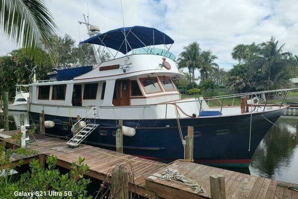 1987 Marine Trader Wide Body