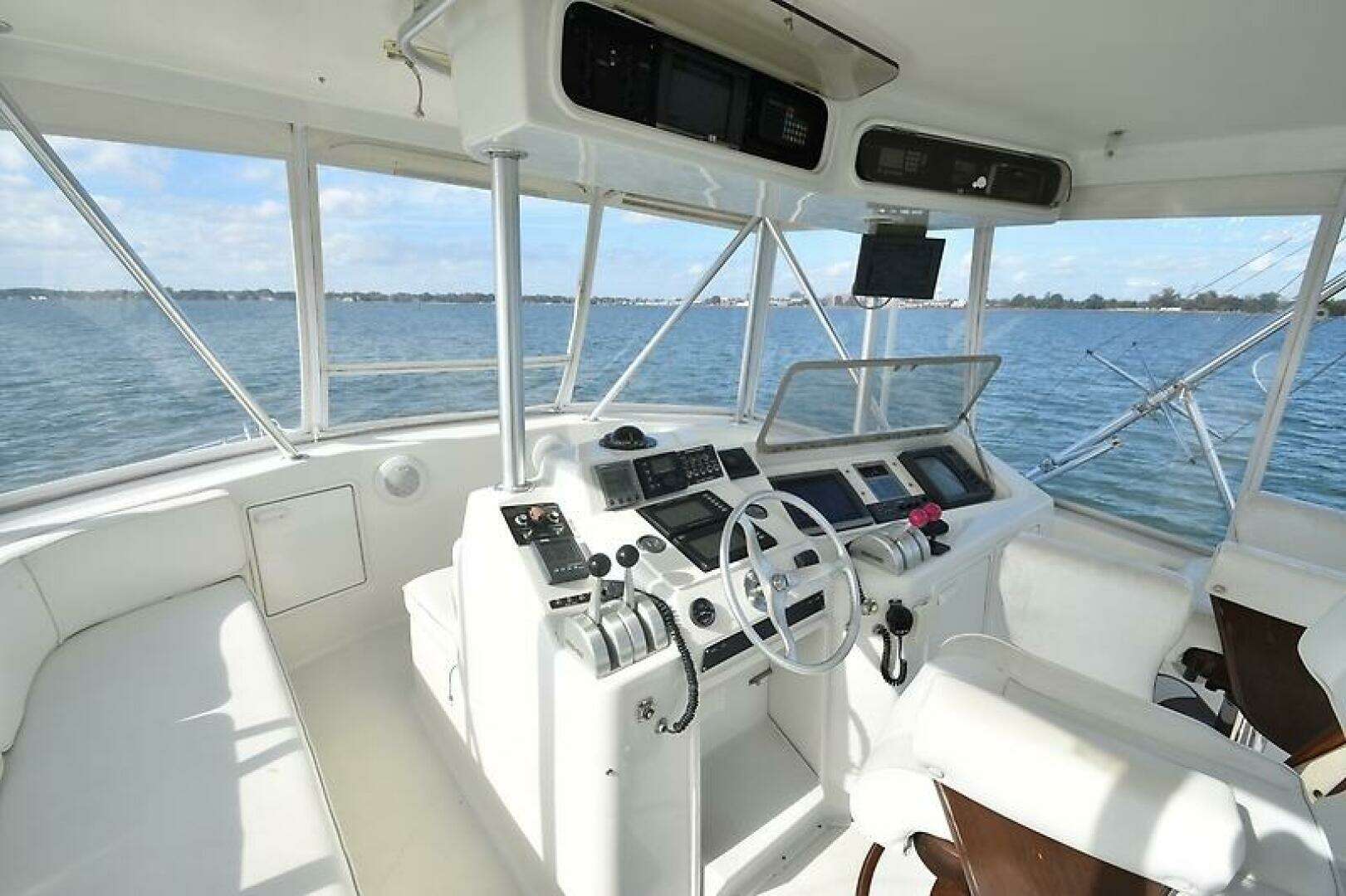 2000 Ocean Yachts 48 Convertible - Image 37