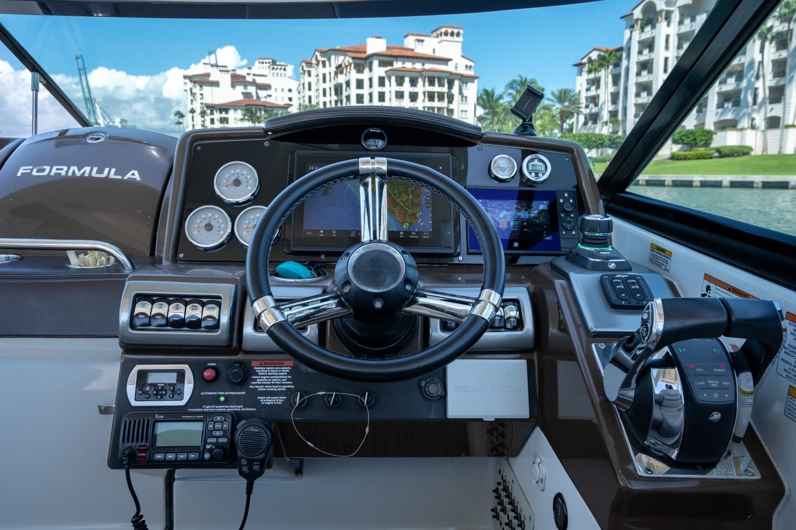 2018 Formula 350 Crossover Bowrider - Image 26