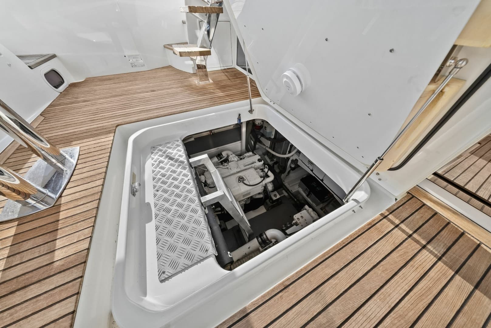 2015 Prestige 550 - Image 65