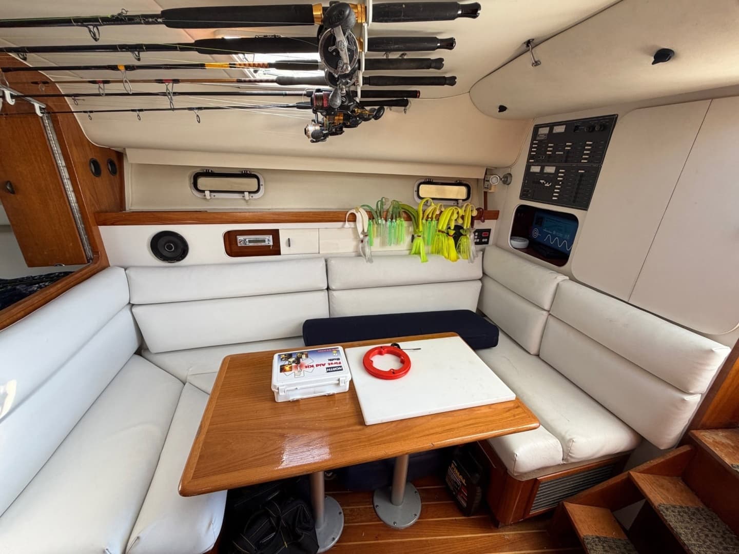 1997 Pursuit 3100 Express - Image 20